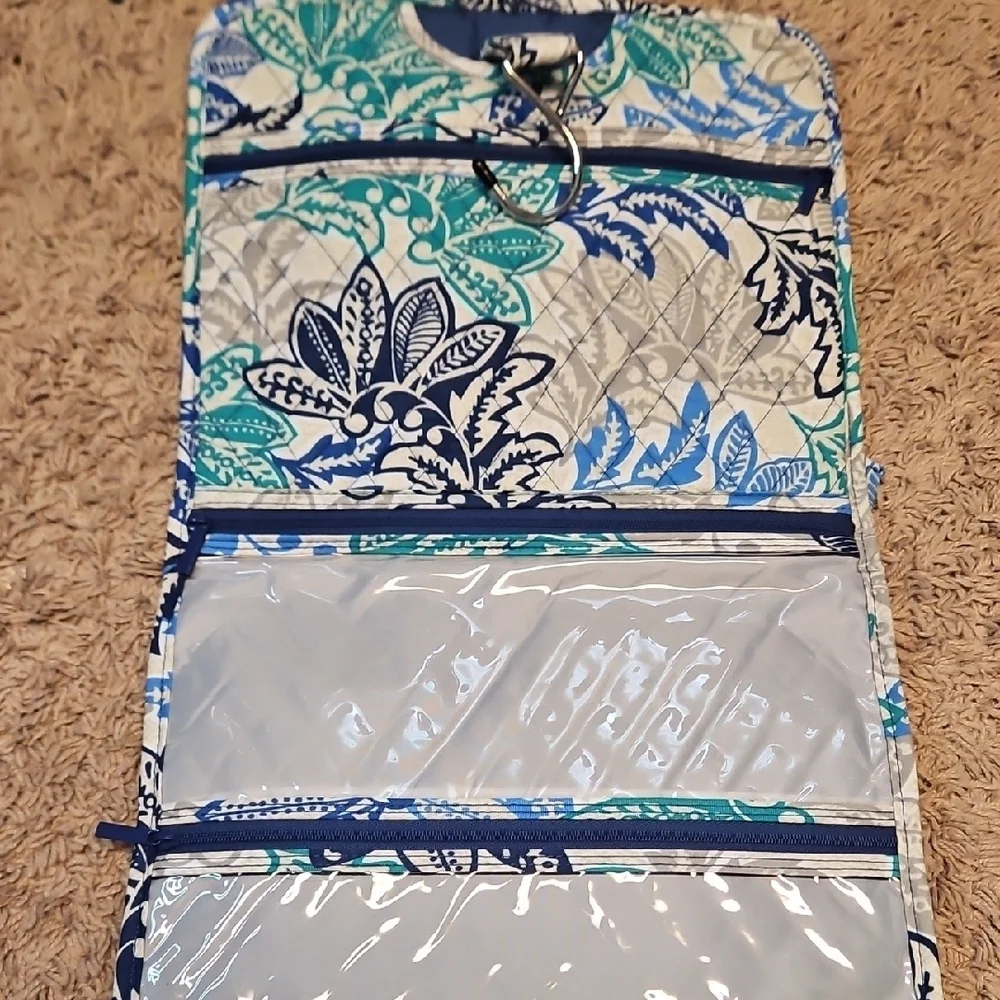 Vera Bradley Quilted Hanging Travel Organizer in Santiago